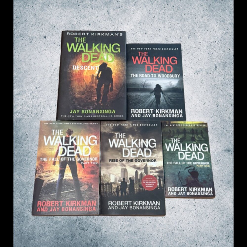 The Walking Dead Comic Book Mixed Lot Kirkman Fall Governor Woodbury Descent new